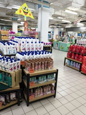 广水店日化09档邮报陈列图解析 日化用品专区布局与营销策略